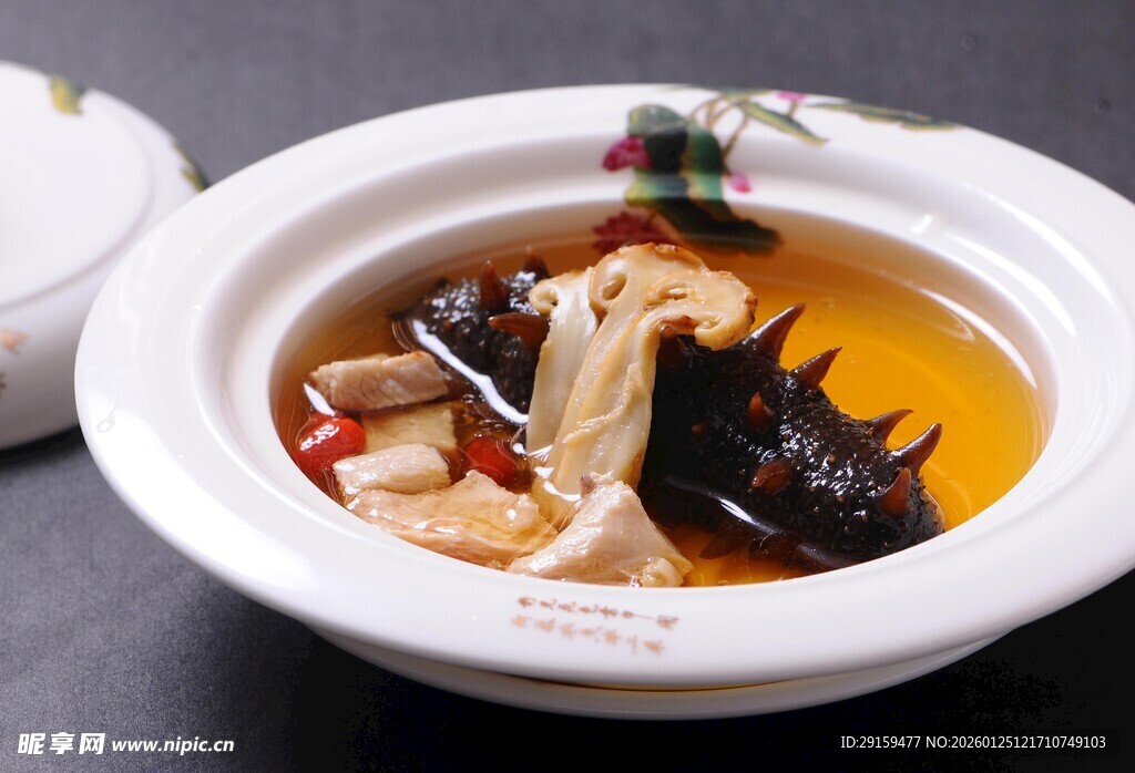 滋补海参养生汤