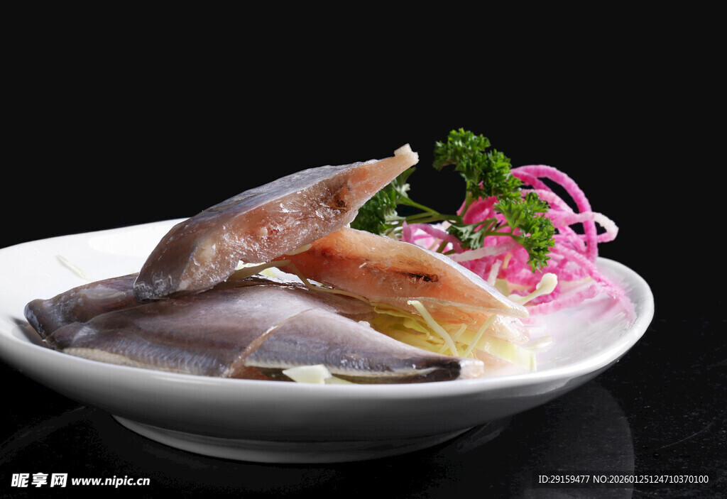 鲜鱼摆盘