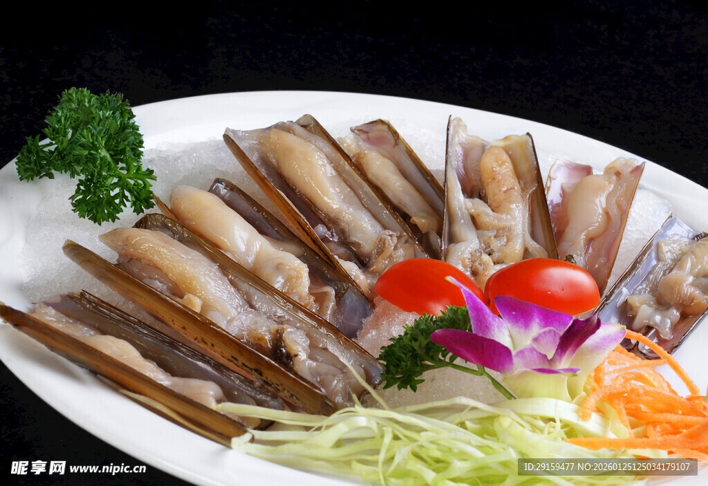 精美摆盘蛏子海鲜佳肴
