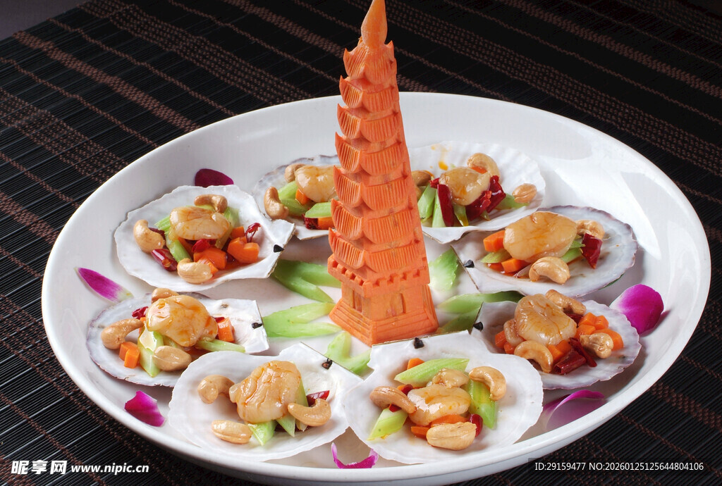 创意摆盘扇贝美食