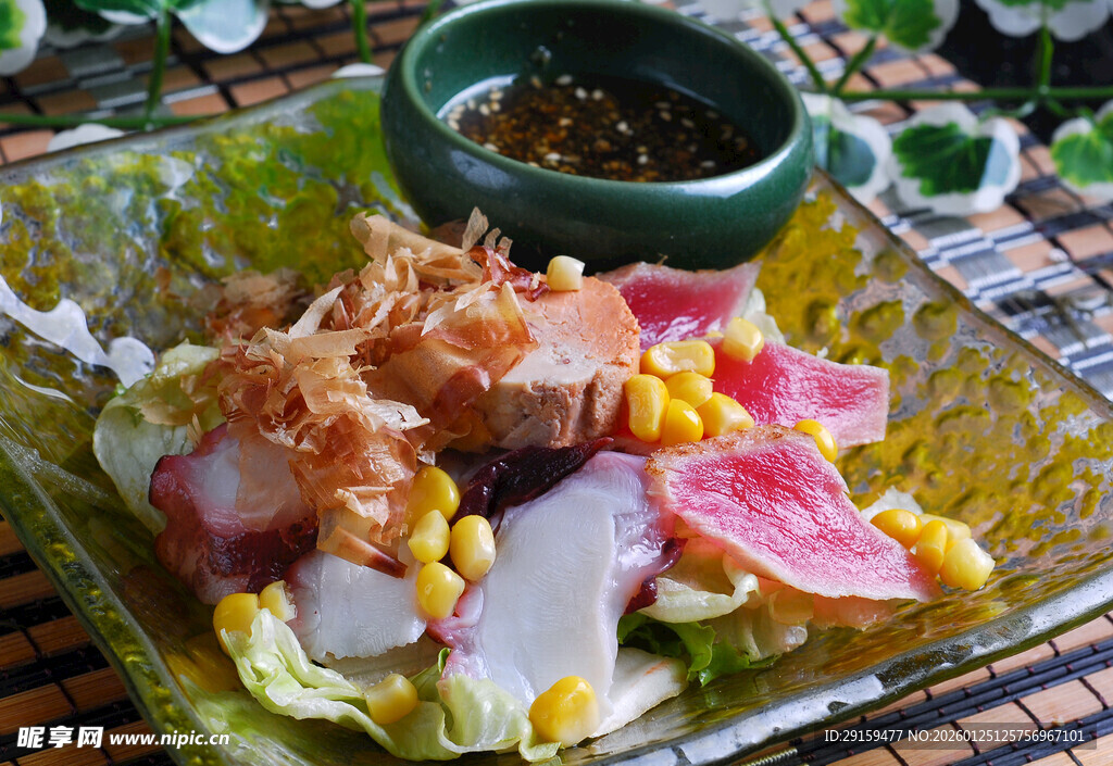 日式风味海鲜蔬菜沙拉