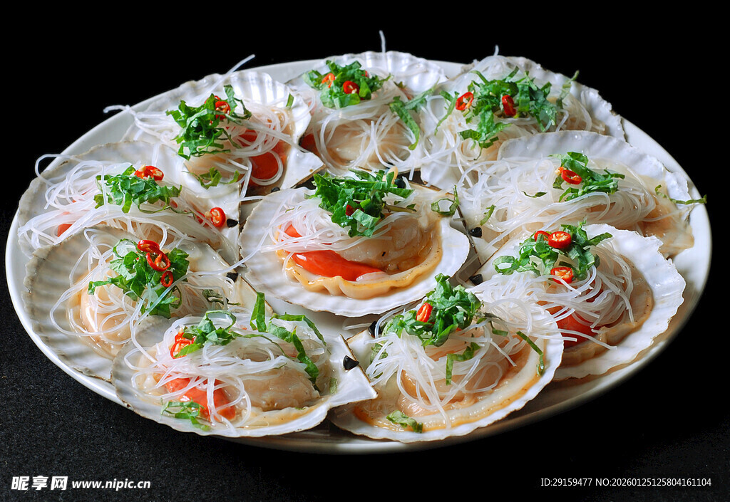 美味蒜蓉粉丝蒸扇贝