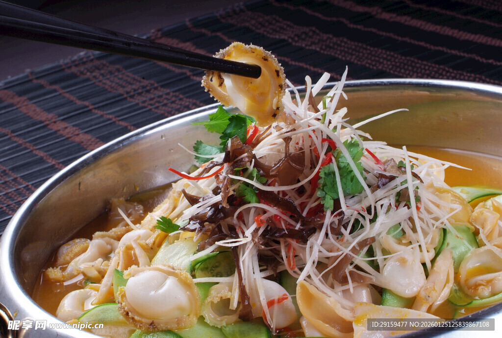 美味海鲜蔬菜杂烩锅