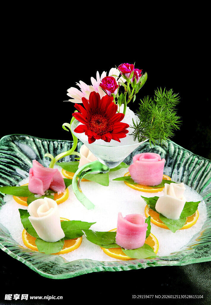 精致摆盘的美味中式糕点