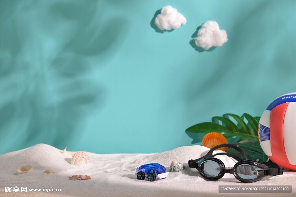 沙滩上的夏日休闲物件