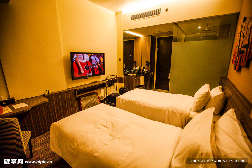 温馨双人酒店客房场景