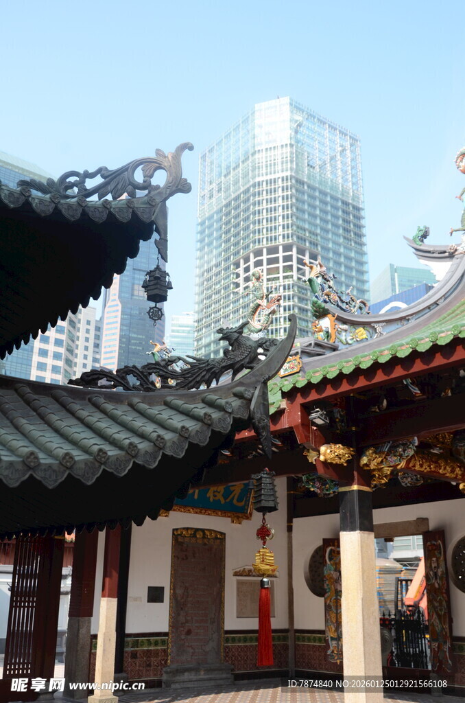 古今建筑相映成趣