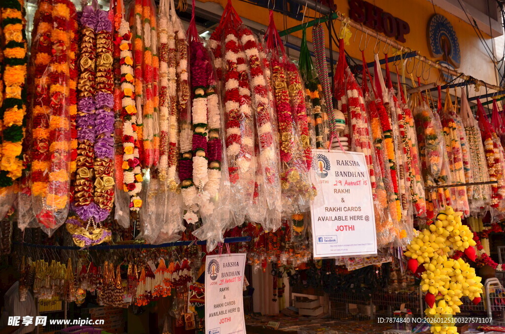 缤纷多彩的花卉市场一角