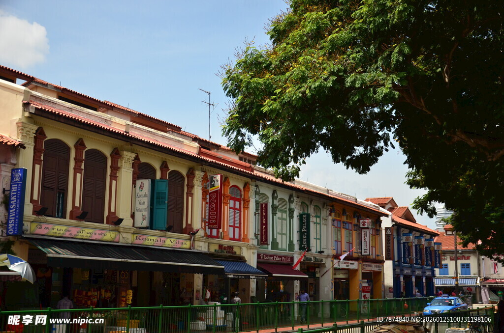 多彩沿街建筑 城市风景线