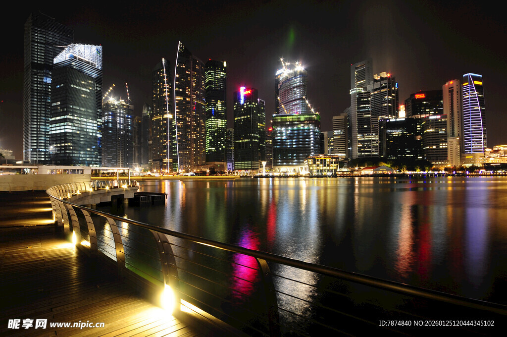 新加坡城市夜景璀璨风光