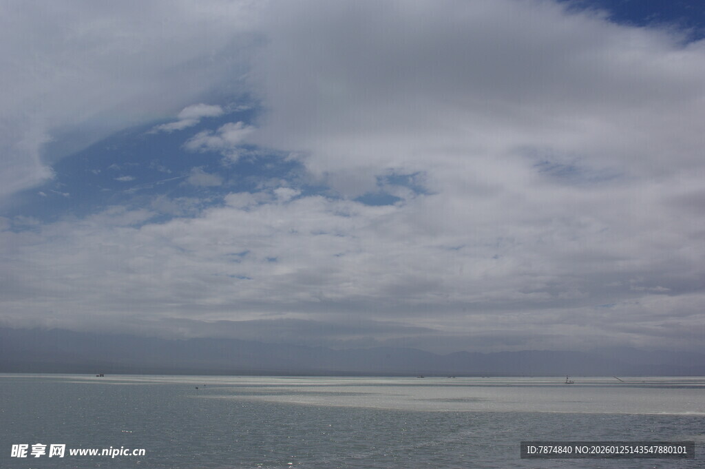 海上天空的壮阔景致