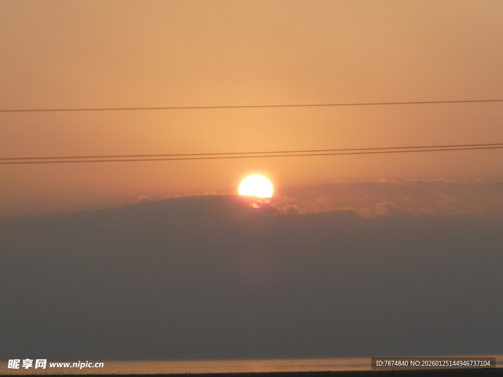 夕阳西下 天际一抹余晖