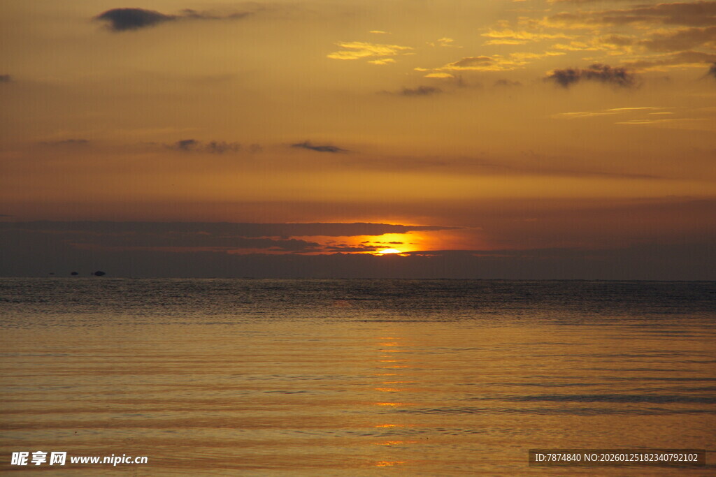 海上日落美景
