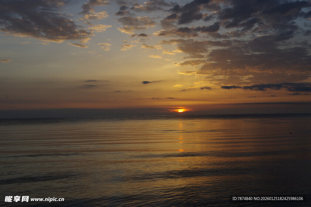 海上日落美景