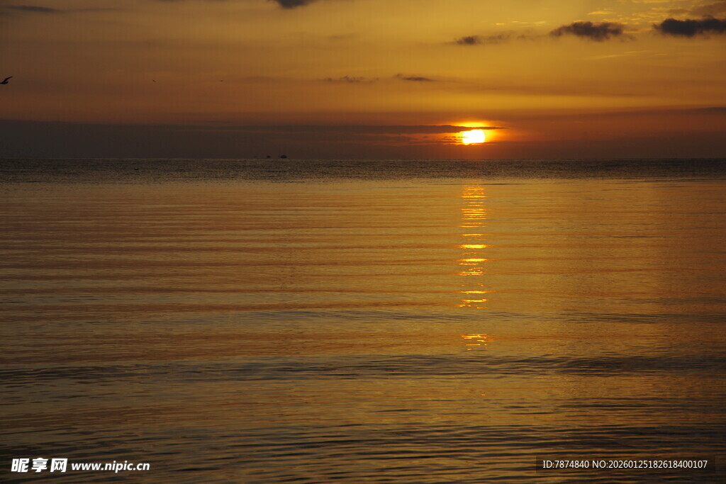 海上日落美景
