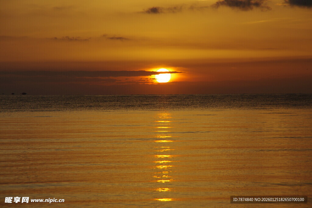 海上日落美景
