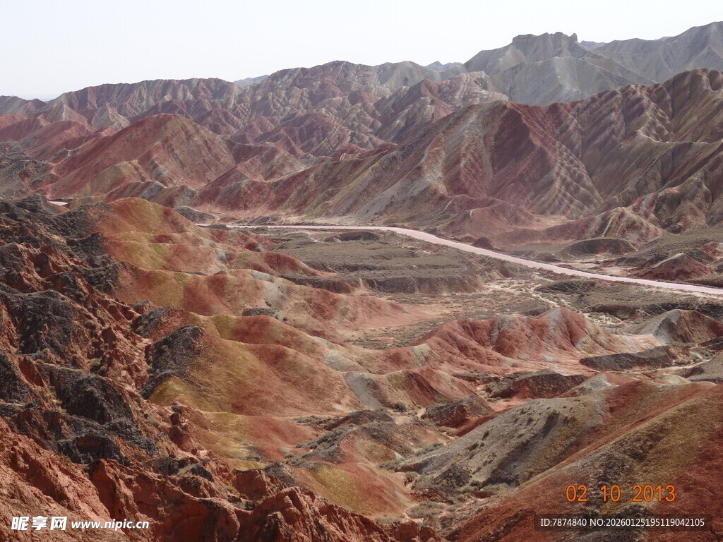 壮丽多彩的丹霞地貌景观