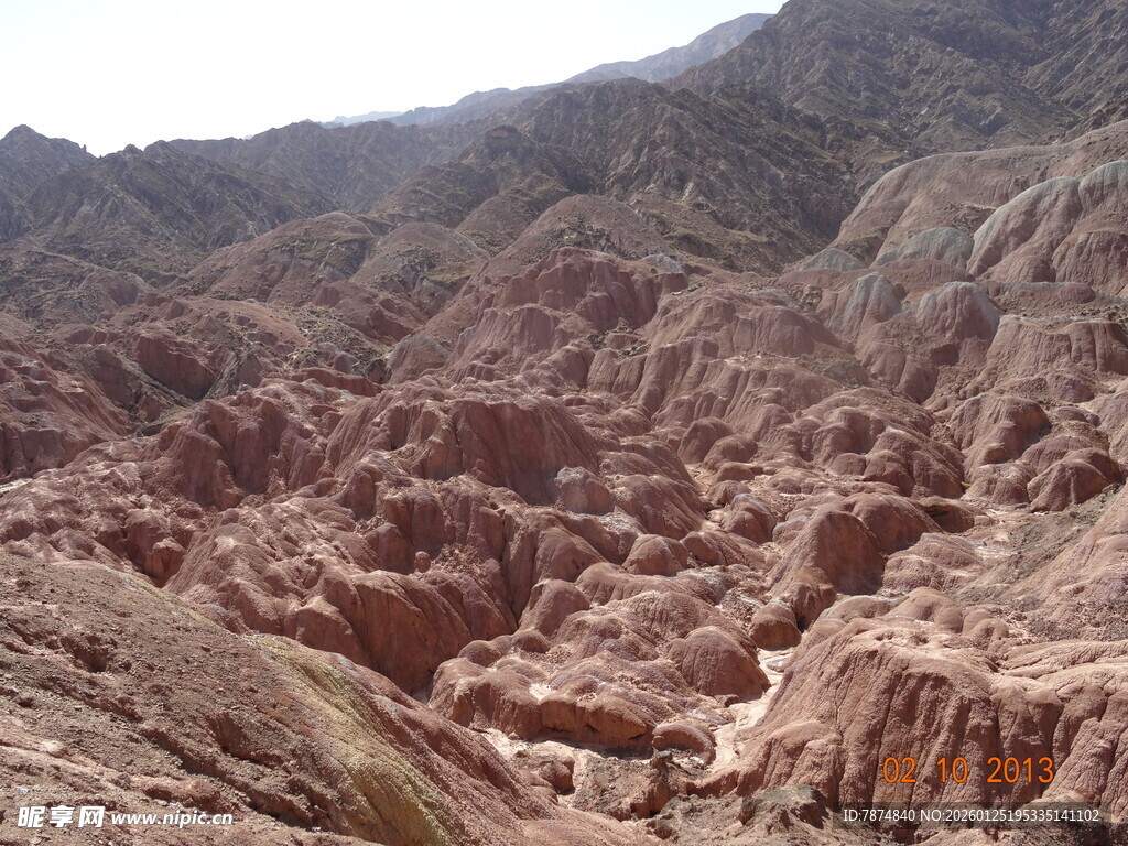 壮丽红色峡谷地貌景观
