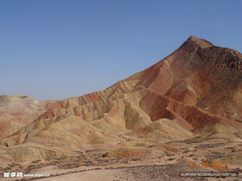 七彩山峦 壮美自然景观