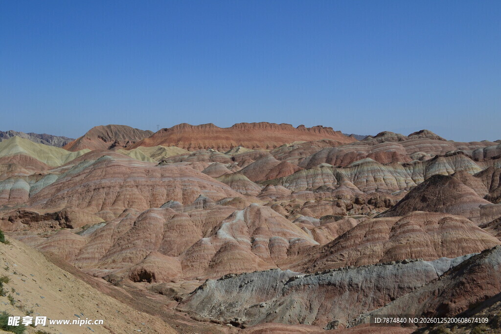 五彩斑斓的壮丽丹霞地貌