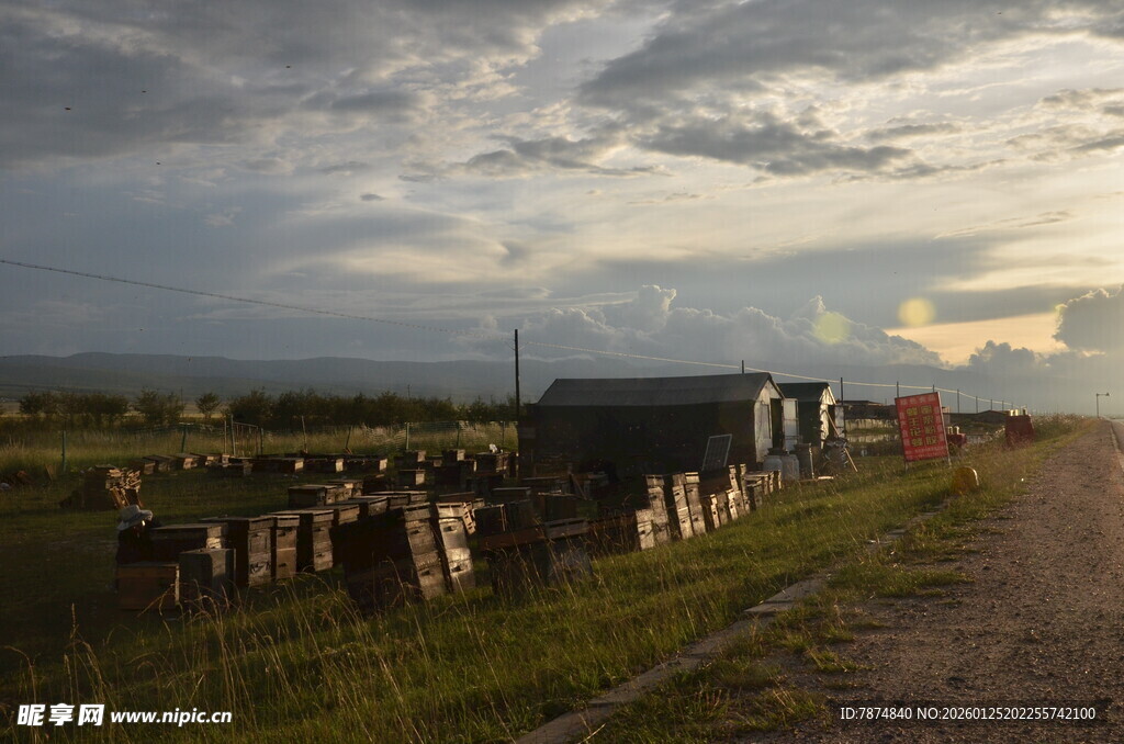 乡村牧场黄昏景象