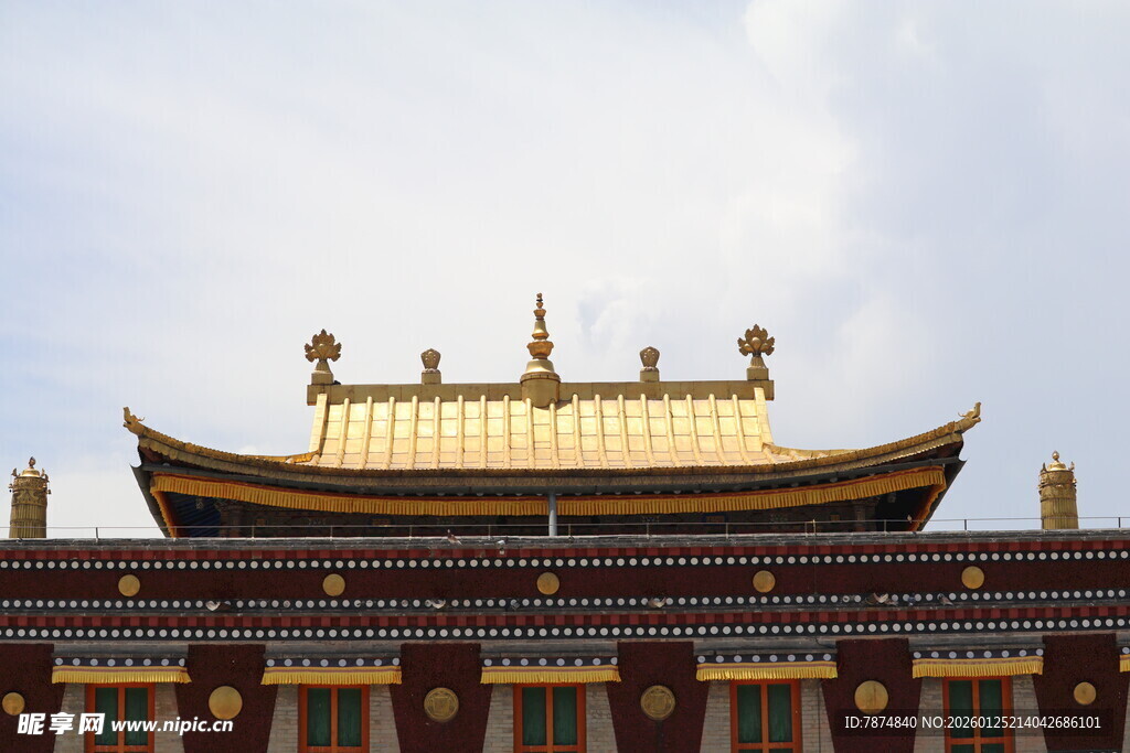 藏式金顶建筑
