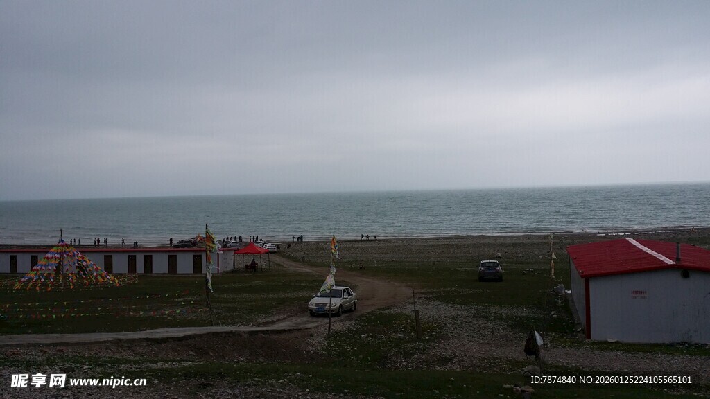 海边小屋与开阔海景
