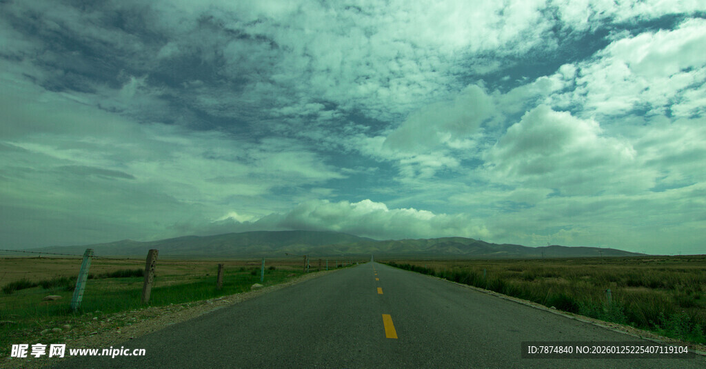 旷野公路 天际流云