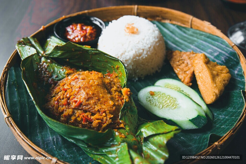 东南亚风味特色美食拼盘