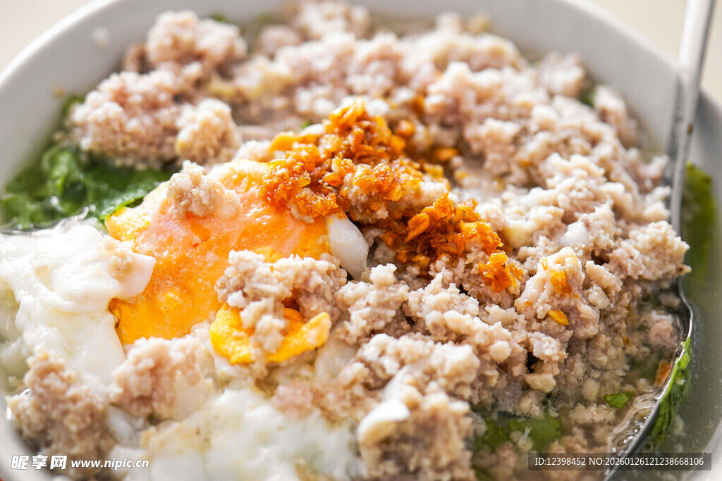 肉末温泉蛋盖饭