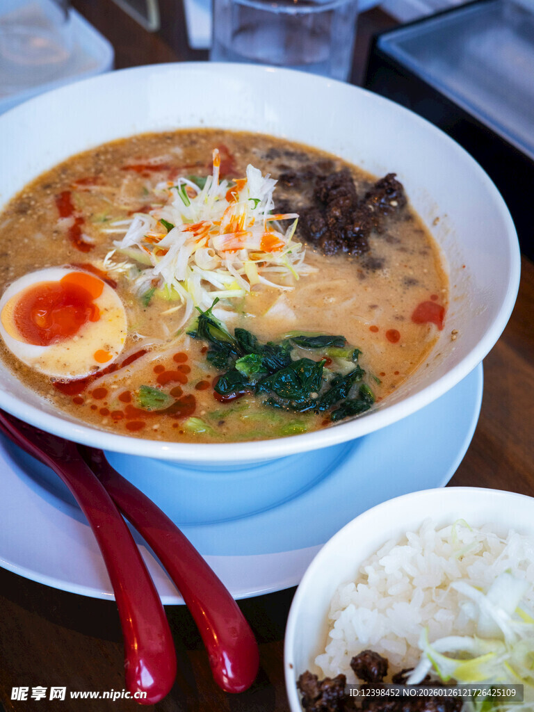 美味日式拉面套餐