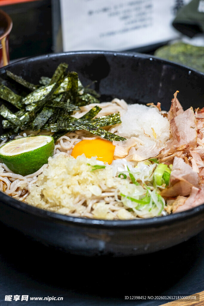 日式美味海鲜盖饭