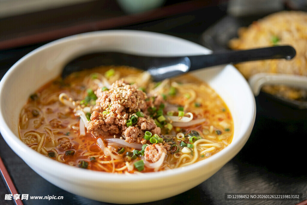 美味鲜香的特色汤面