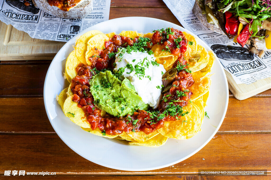 美味墨西哥玉米片拼盘