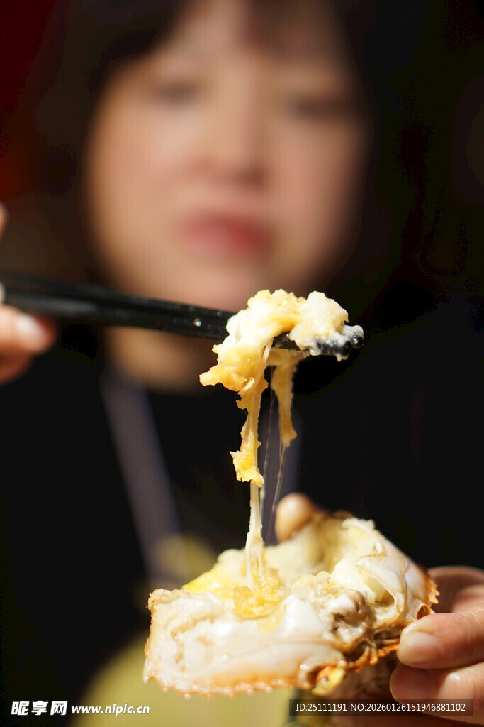 蟹黄拉丝美食诱人瞬间