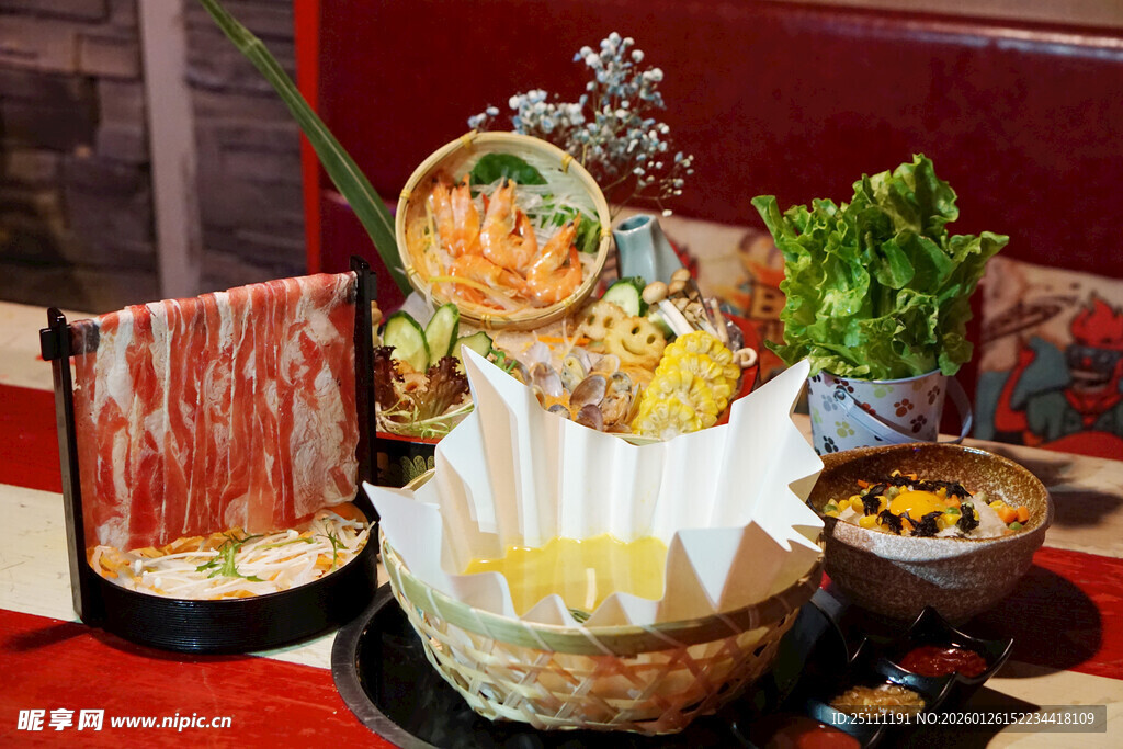 精美明虾肥牛锅