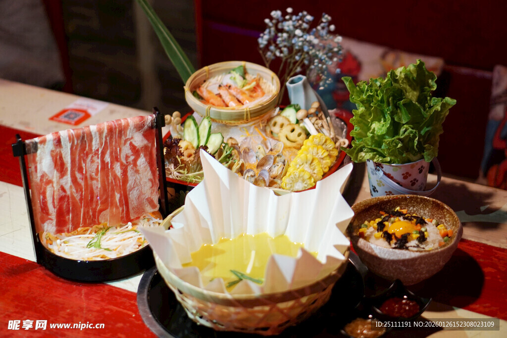 丰盛明虾肥牛锅