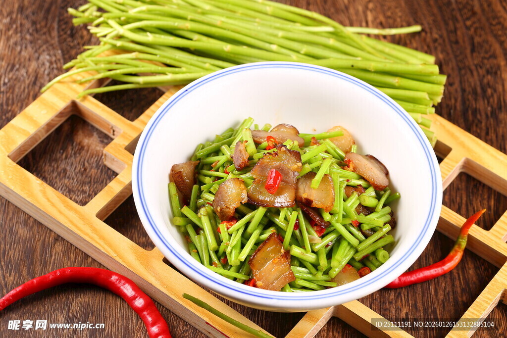 家常美味藜蒿炒腊肉