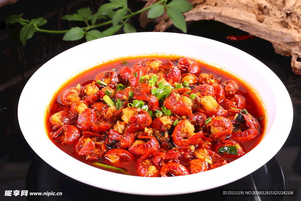 香辣可口的虾尾