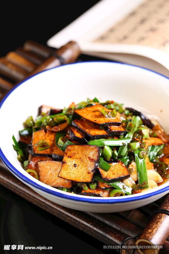 美味爽口青椒卤香干