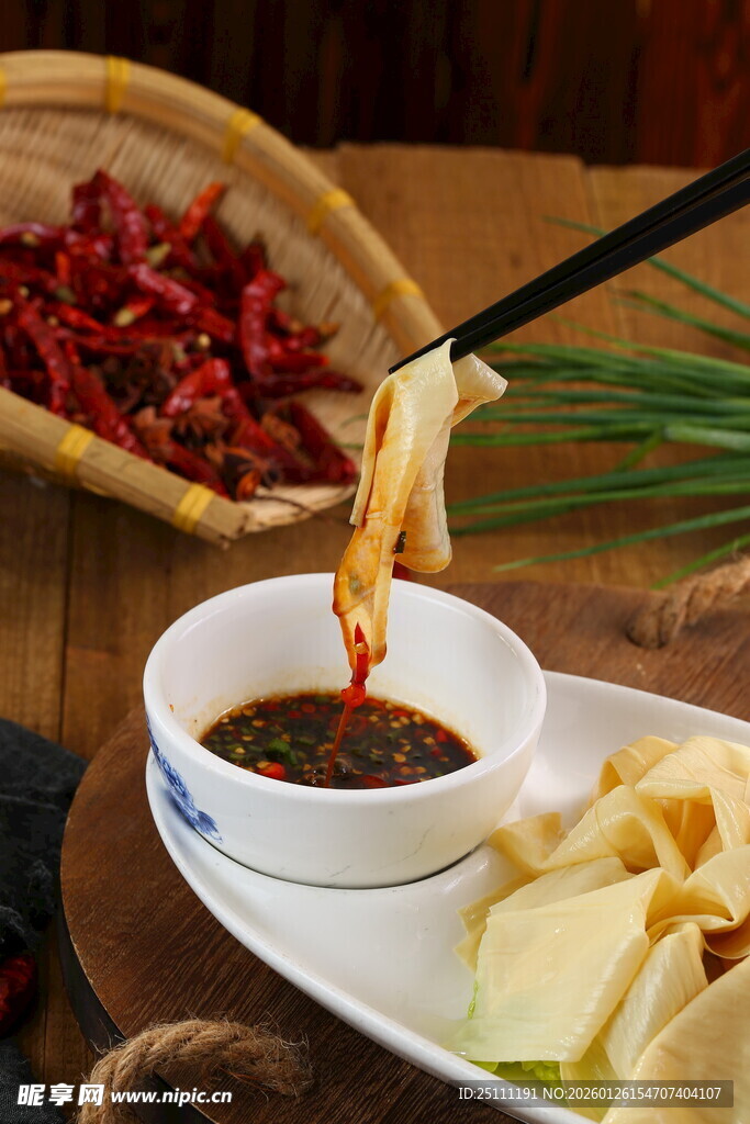 蘸料配手工豆皮