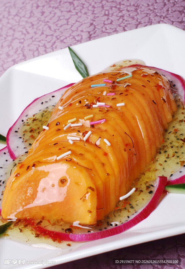 香煎三文鱼配蔬菜