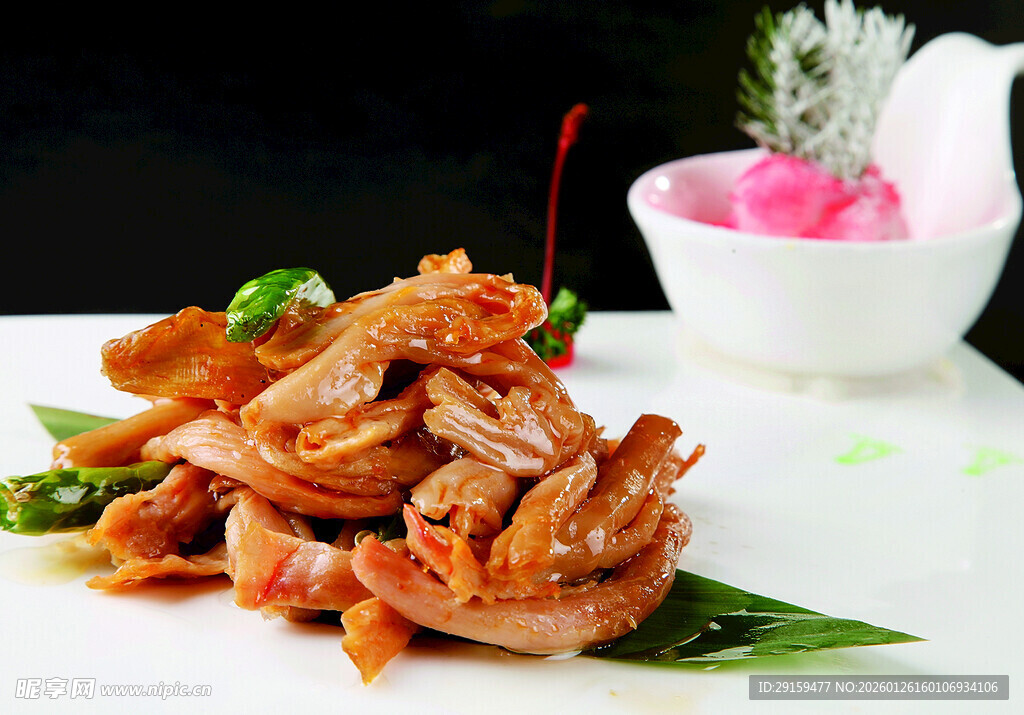 美味手撕鸡丝摆盘精致