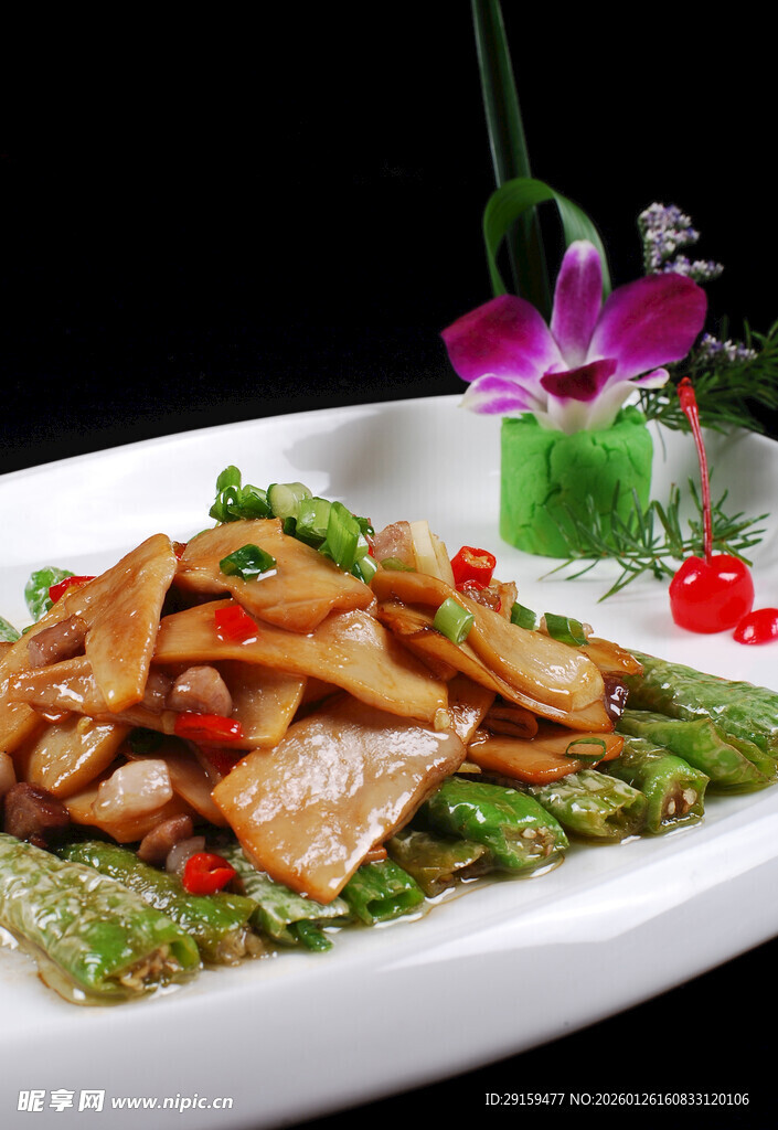 香炒豆干配鲜蔬