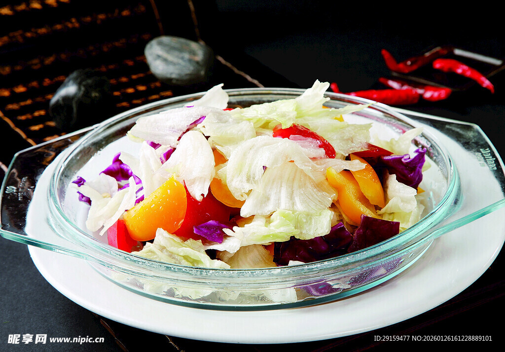 多彩蔬菜沙拉拼盘