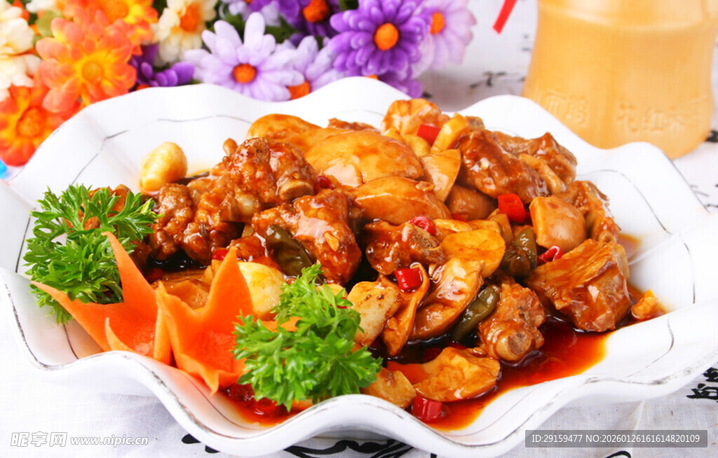 美味红烧排骨摆盘精致