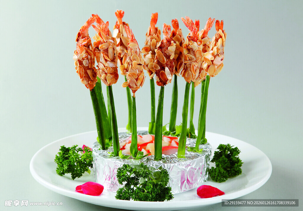 鲜虾蔬菜串摆盘精致