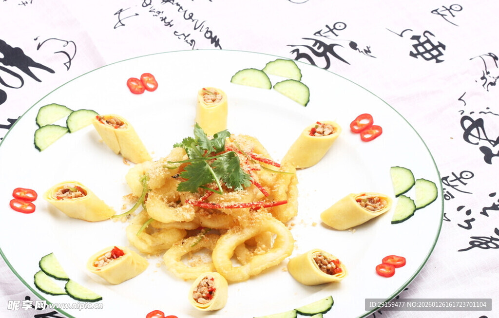 美味虾仁意面摆盘精致