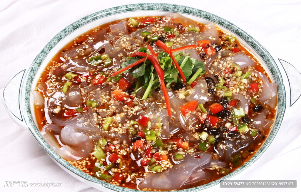 香辣可口的毛血旺美食