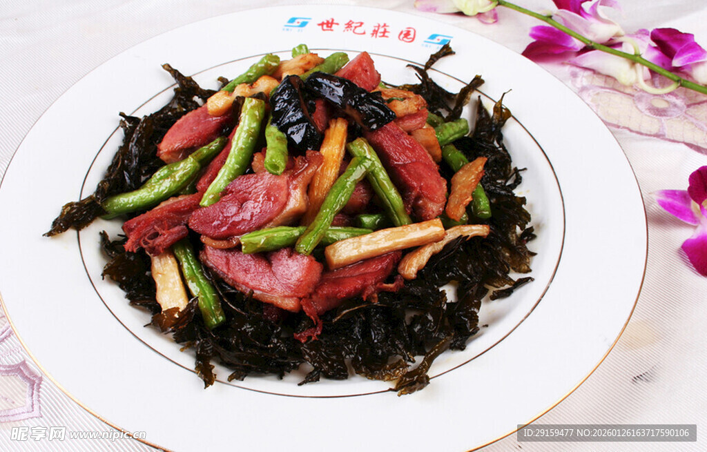 美味腊肉炒木耳